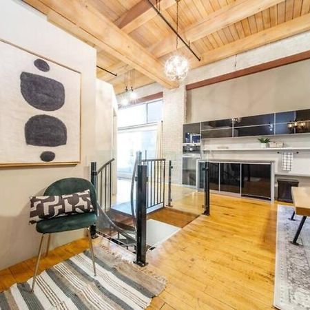 Historic Jd Loft, Near Ice District, Rogers Place, Ug Parking エドモントン エクステリア 写真