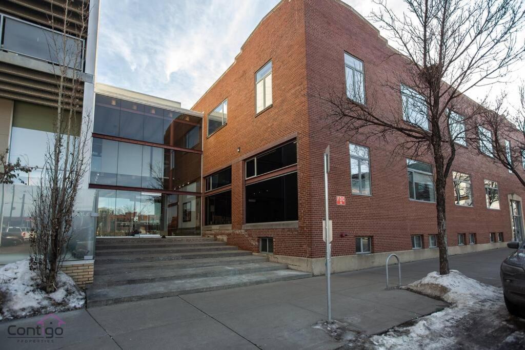 Historic Jd Loft, Near Ice District, Rogers Place, Ug Parking エドモントン エクステリア 写真